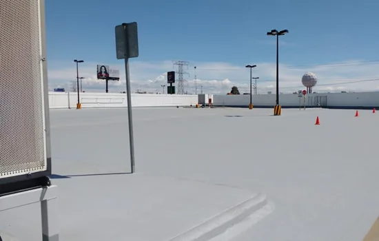 Piso de estacionamiento con mortero epóxico